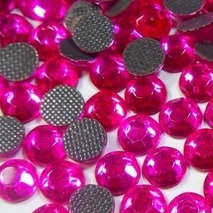 Ref 323 – 1000 Strass thermocollant SS10 couleur Rose Intense